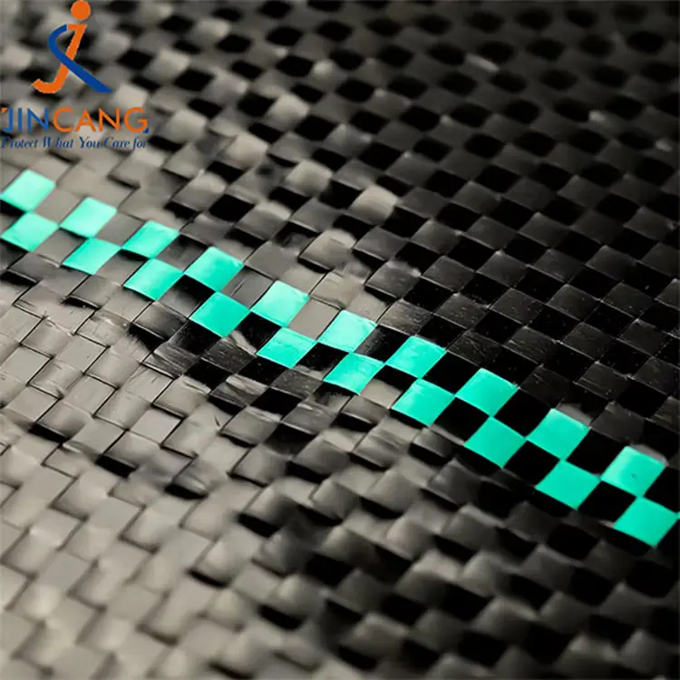 Арамшөпке қарсы матаға арналған матамен қапталған бақша арамшөптері