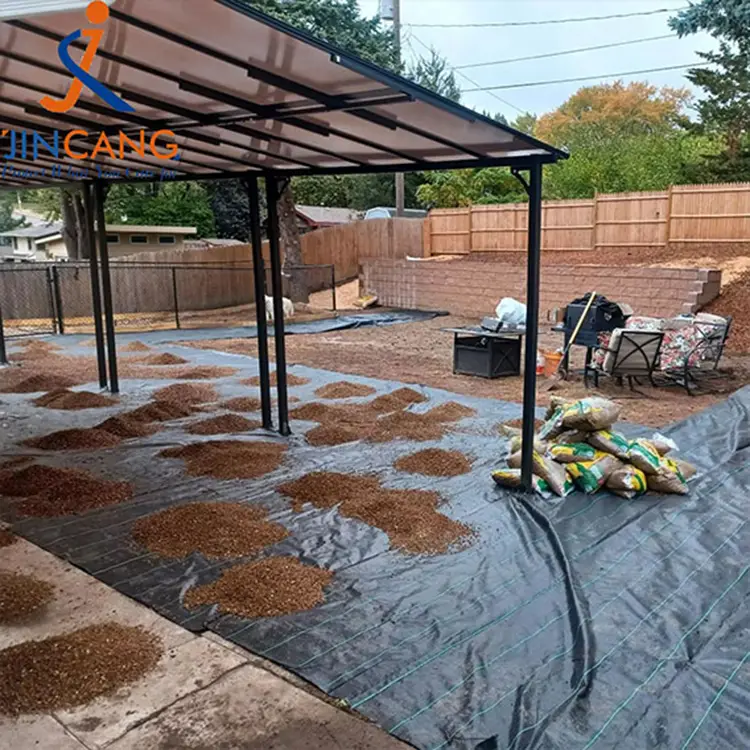 Арамшөпке қарсы матаға арналған матамен қапталған бақша арамшөптері